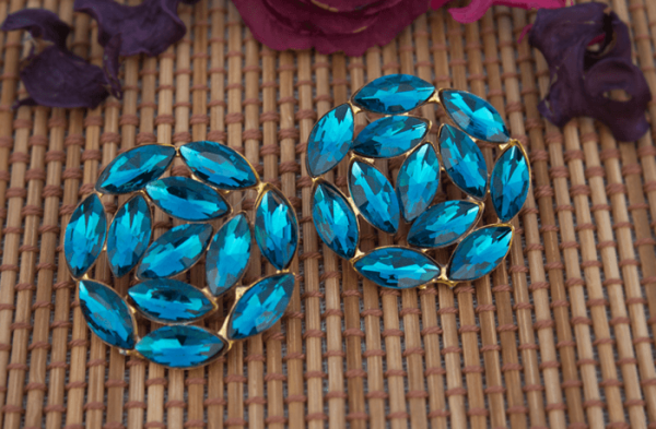Crystal stone stud - Image 3