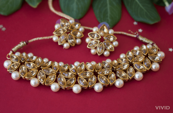 stone pearl golden choker set