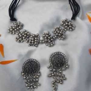 Gunghru Choker Set