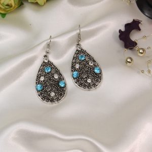 Stone dangler