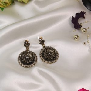 stone dangler