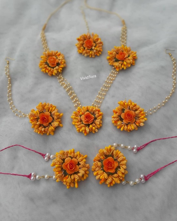 Orange floral set