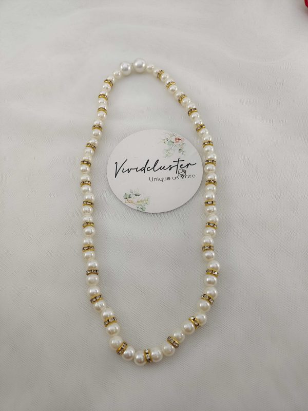 pearl motif milni mala is ideal for traditional wedding events, including nikah ceremonies and Punjabi weddings.