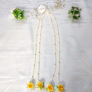 Crafted with yellow roses and pearl beads, this welcome milni mala is a perfect addition to any wedding ceremony. Suitable for nikah ceremonies, guest malas, baaratis malas, and decorative wedding favors, this mala is sure to impress